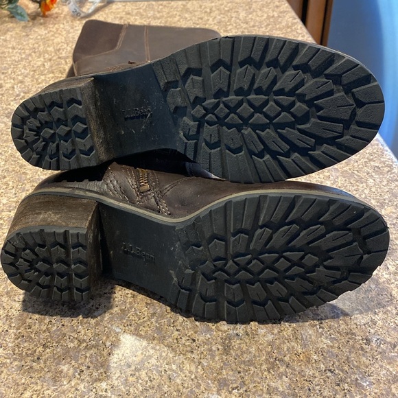 L.L. Bean Tall WIDE Zip Heeled Boots Leather 7W(D) IMPERFECTIONS/FLAWS Brown - Picture 9 of 17